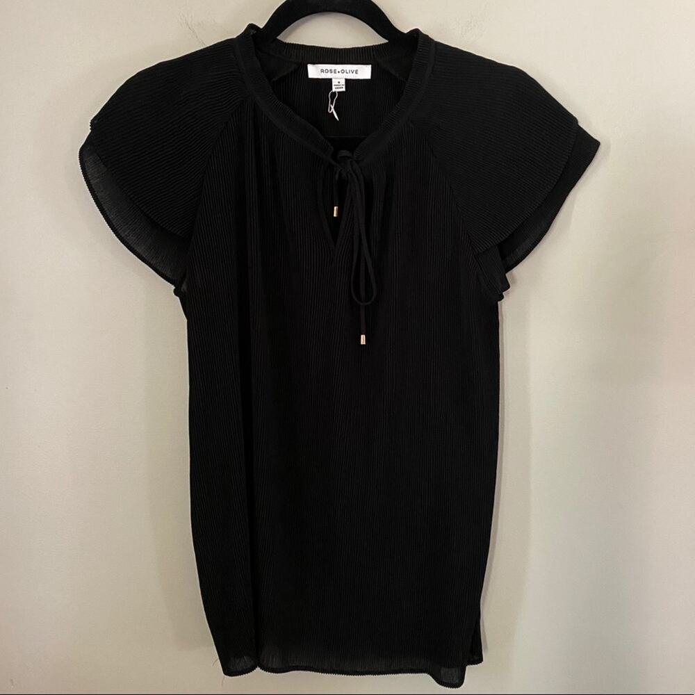 Rose + Olive | New Pleat Short Sleeve Flutter Top